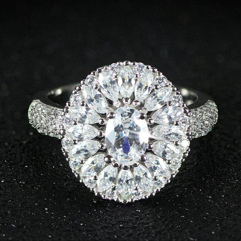 NEW 925 STERLING SILVER ROUND DIAMOND RING - Picture 3 of 4